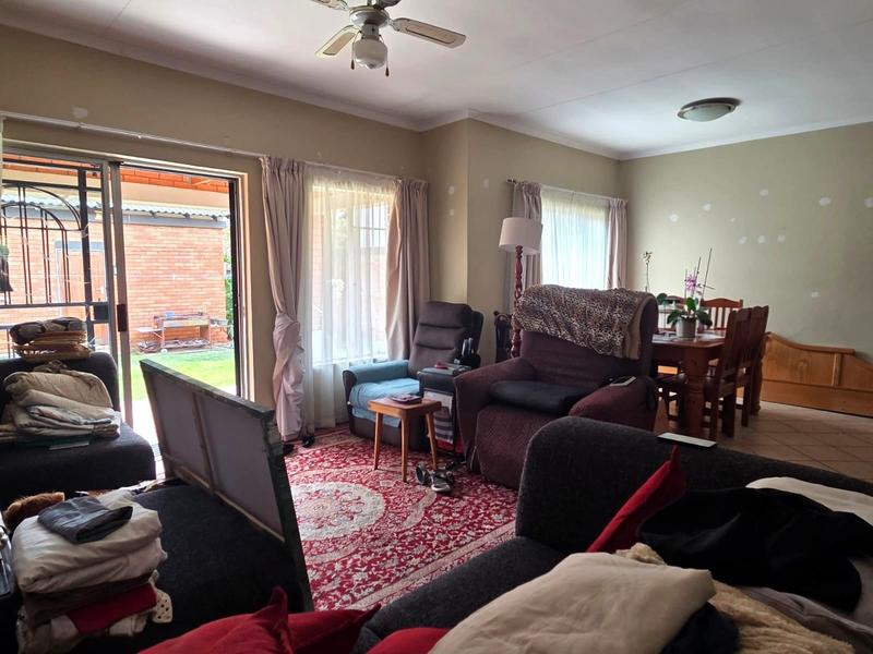 To Let 2 Bedroom Property for Rent in Mooikloof Ridge Gauteng