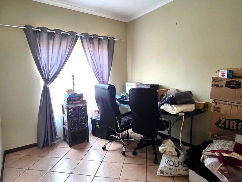 To Let 2 Bedroom Property for Rent in Mooikloof Ridge Gauteng