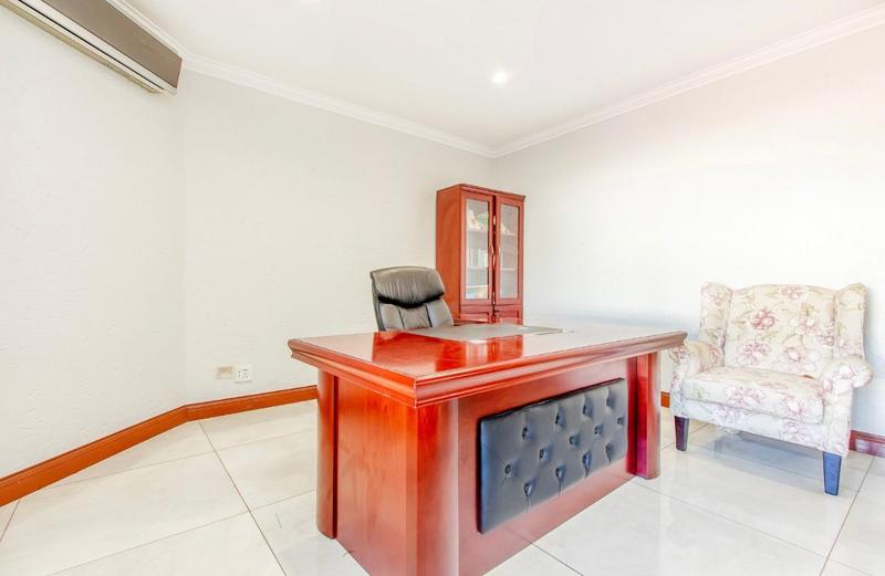 To Let 5 Bedroom Property for Rent in Dainfern Golf Estate Gauteng