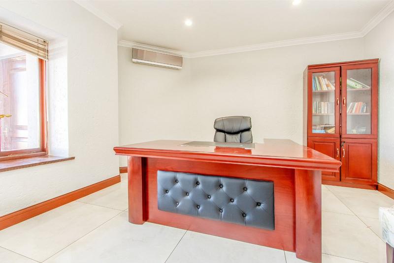 To Let 5 Bedroom Property for Rent in Dainfern Golf Estate Gauteng