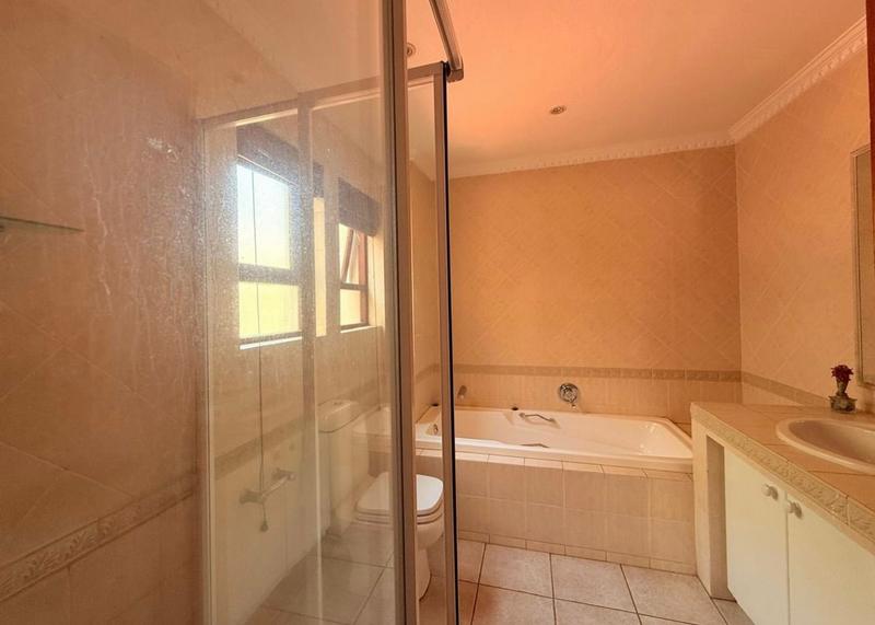 To Let 4 Bedroom Property for Rent in Dainfern Golf Estate Gauteng