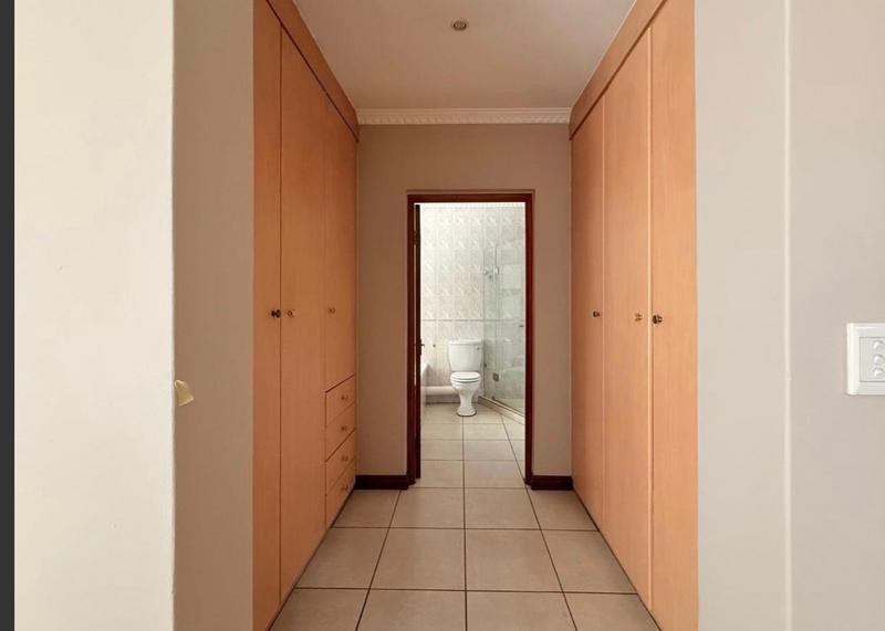 To Let 4 Bedroom Property for Rent in Dainfern Golf Estate Gauteng