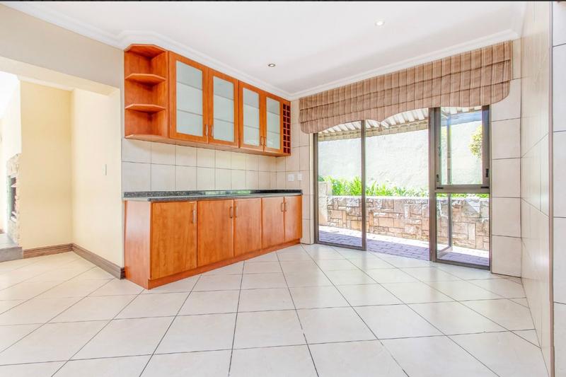To Let 7 Bedroom Property for Rent in Dainfern Golf Estate Gauteng