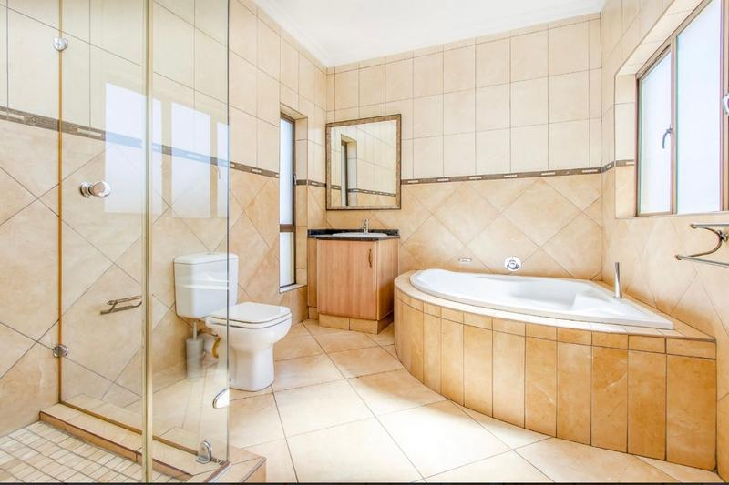 To Let 7 Bedroom Property for Rent in Dainfern Golf Estate Gauteng