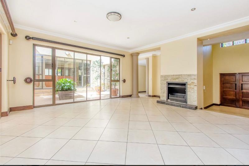 To Let 7 Bedroom Property for Rent in Dainfern Golf Estate Gauteng