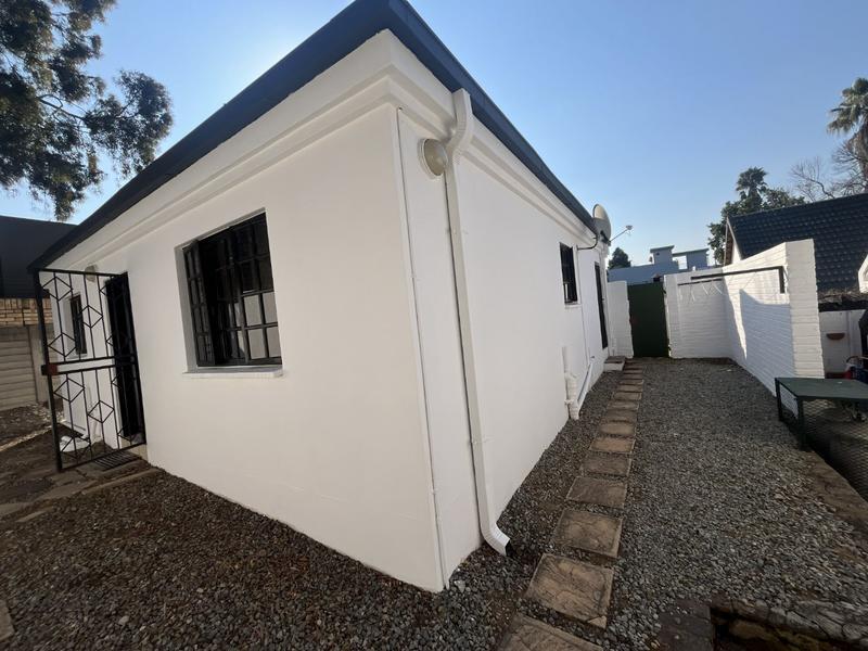 To Let 2 Bedroom Property for Rent in Morningside Manor Gauteng