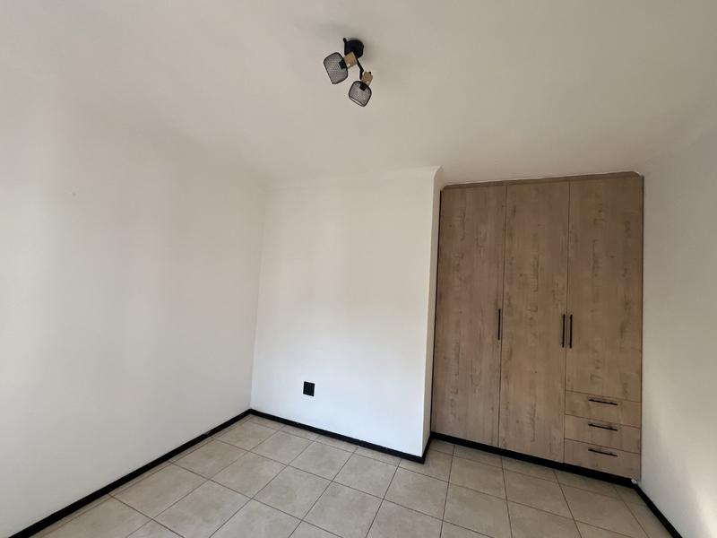 To Let 2 Bedroom Property for Rent in Morningside Manor Gauteng