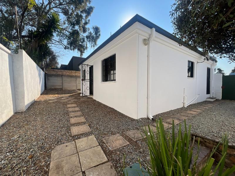 To Let 2 Bedroom Property for Rent in Morningside Manor Gauteng