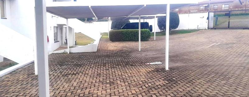 2 Bedroom Property for Sale in Weltevreden Park Gauteng