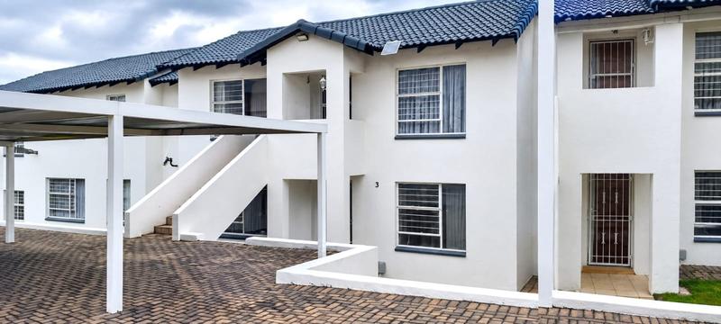 2 Bedroom Property for Sale in Weltevreden Park Gauteng