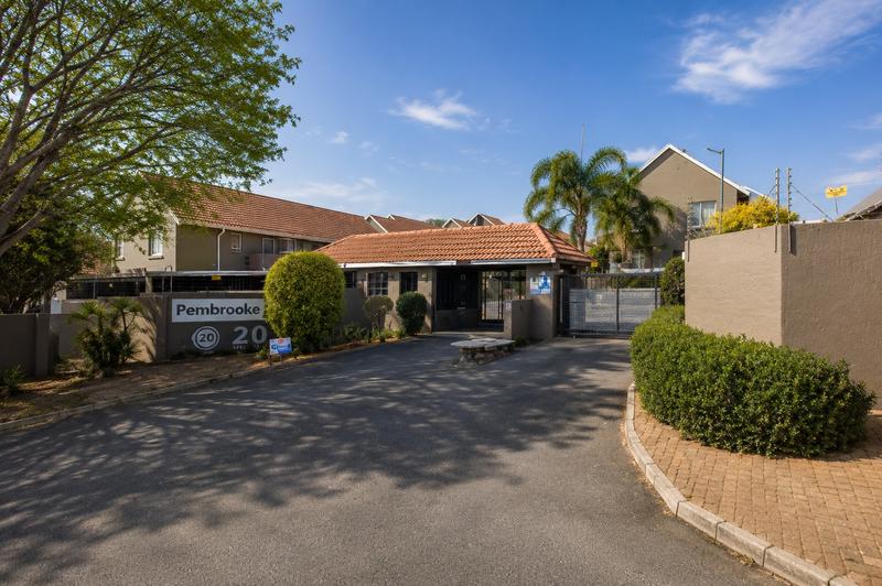 2 Bedroom Property for Sale in Radiokop Gauteng