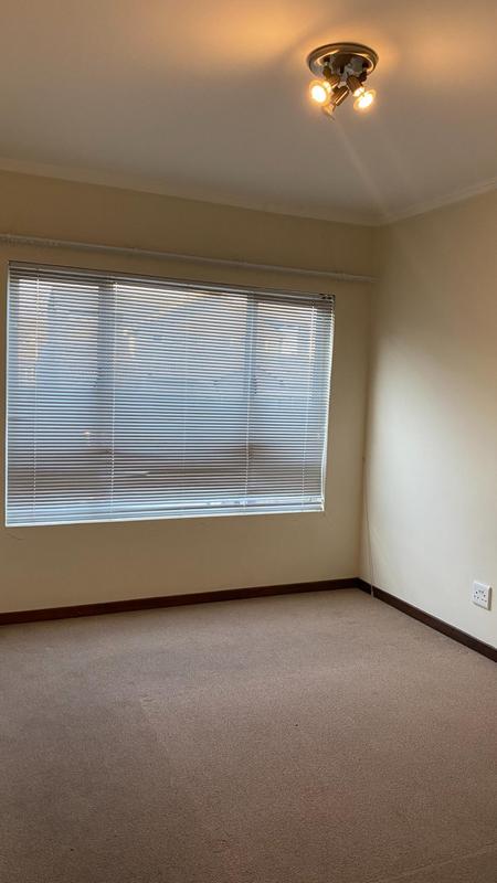 1 Bedroom Property for Sale in Bryanston Gauteng