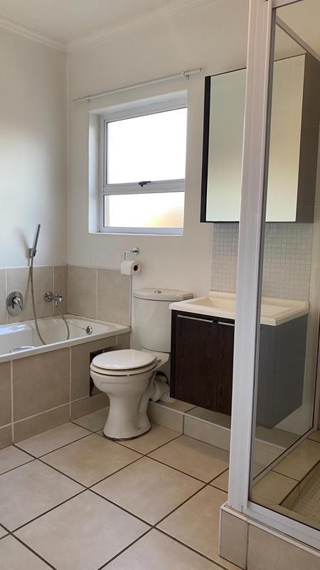1 Bedroom Property for Sale in Bryanston Gauteng