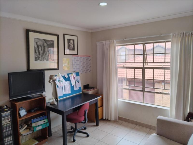 4 Bedroom Property for Sale in Hazeldean Gauteng
