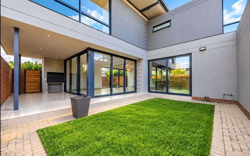 4 Bedroom Property for Sale in Waterkloof Ridge Gauteng