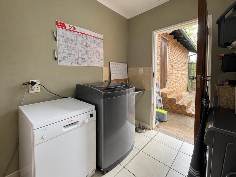 To Let 4 Bedroom Property for Rent in Moreleta Park Gauteng