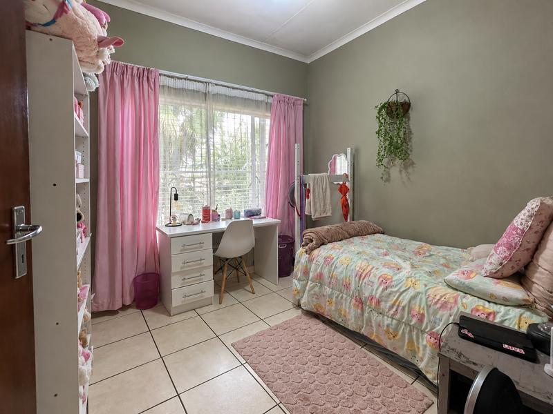 To Let 4 Bedroom Property for Rent in Moreleta Park Gauteng