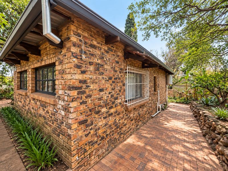 To Let 4 Bedroom Property for Rent in Moreleta Park Gauteng