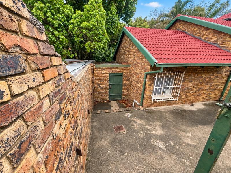 To Let 4 Bedroom Property for Rent in Moreleta Park Gauteng