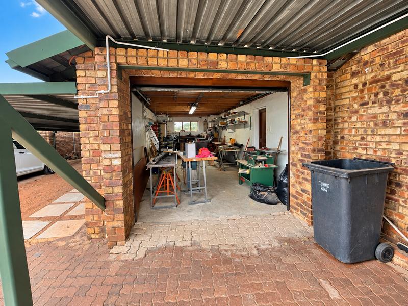 To Let 4 Bedroom Property for Rent in Moreleta Park Gauteng