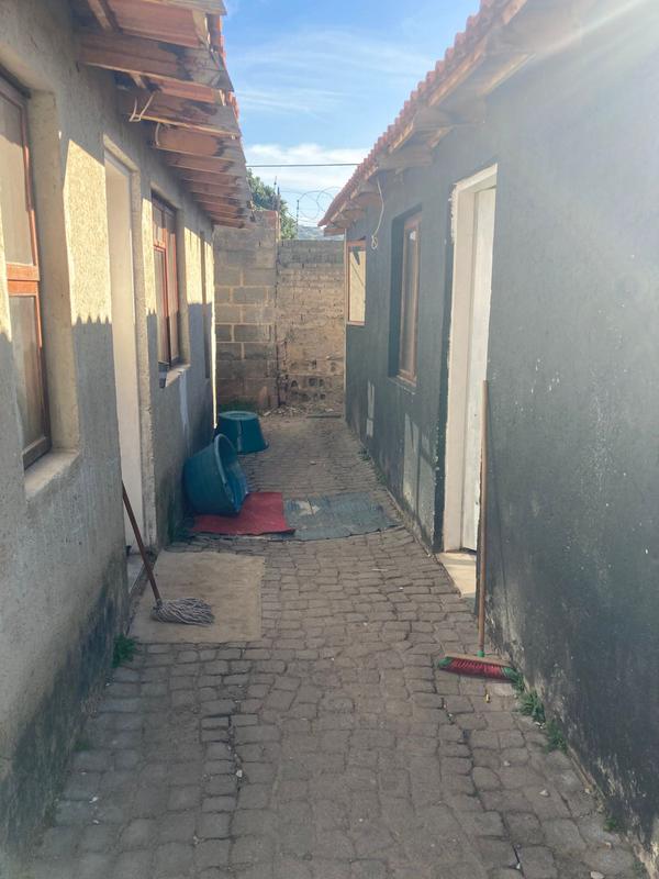 6 Bedroom Property for Sale in Bertrams Gauteng
