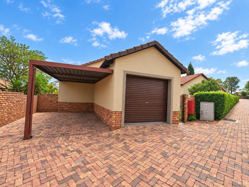 2 Bedroom Property for Sale in Amberfield Gauteng