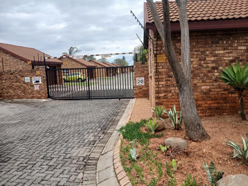 3 Bedroom Property for Sale in Sinoville Gauteng