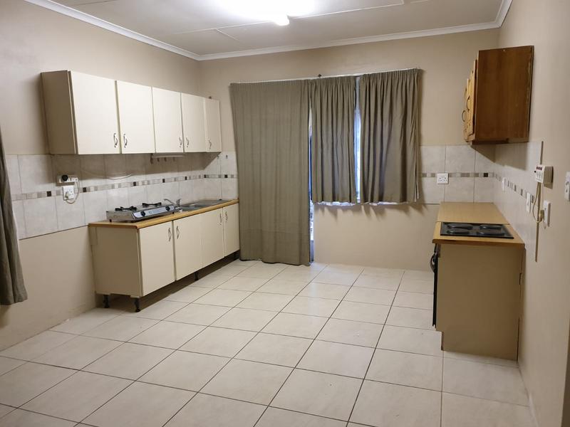 10 Bedroom Property for Sale in Honingneskrans Ah Gauteng