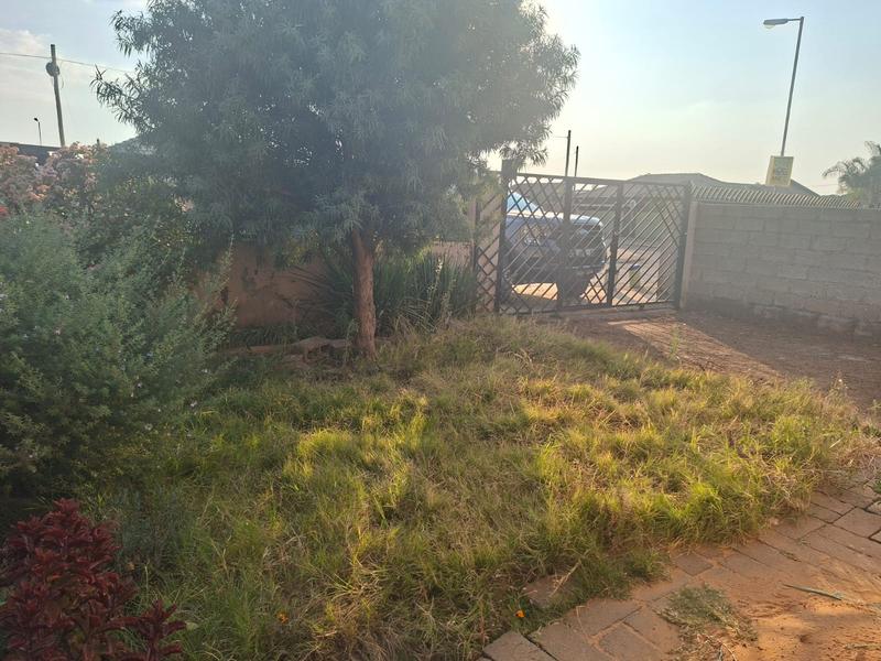 2 Bedroom Property for Sale in Mahube Valley Gauteng
