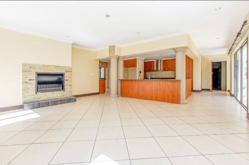 To Let 7 Bedroom Property for Rent in Dainfern Golf Estate Gauteng