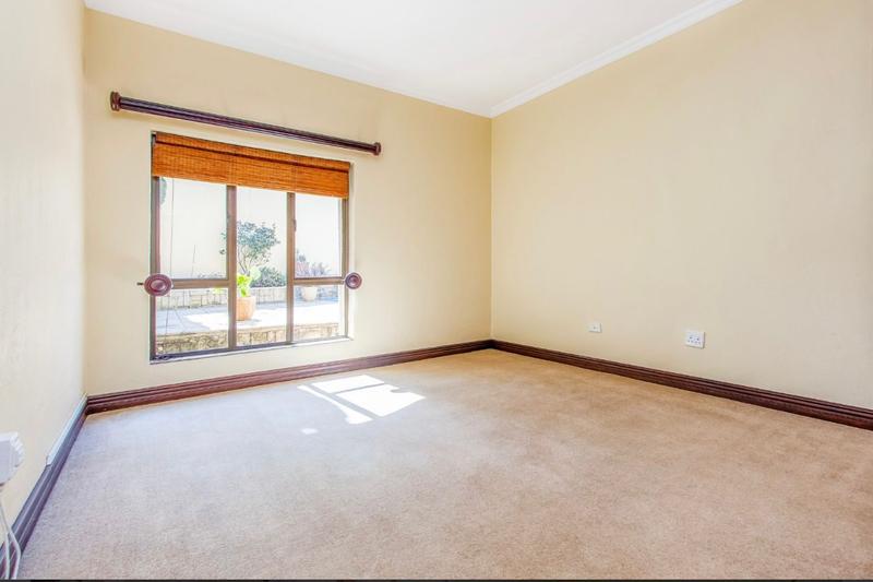 To Let 7 Bedroom Property for Rent in Dainfern Golf Estate Gauteng