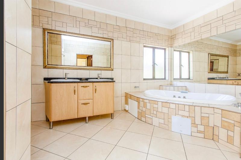 To Let 7 Bedroom Property for Rent in Dainfern Golf Estate Gauteng