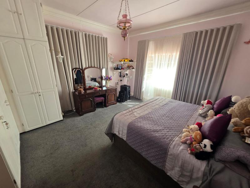 4 Bedroom Property for Sale in Pretoria Gardens Gauteng