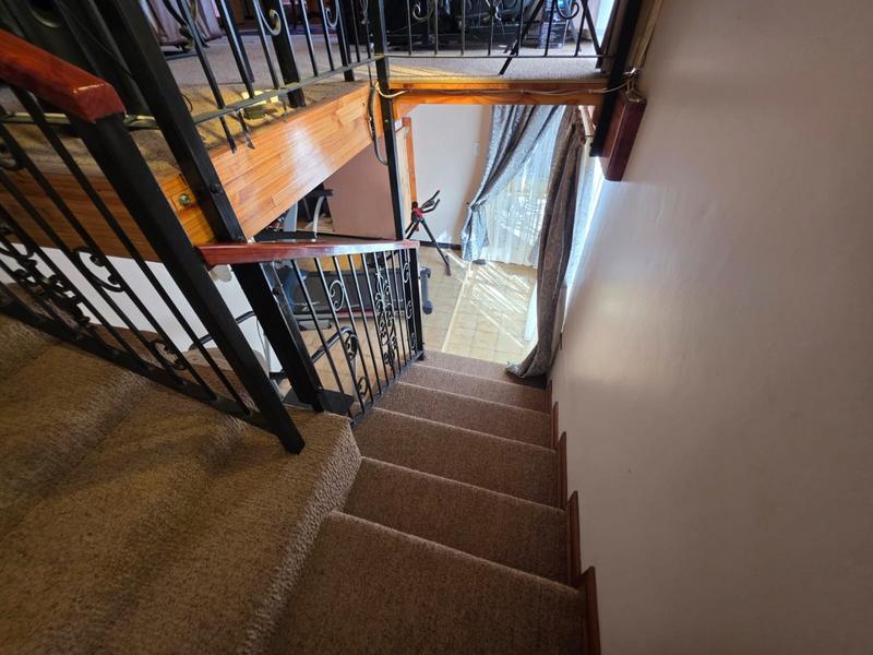 4 Bedroom Property for Sale in Pretoria Gardens Gauteng
