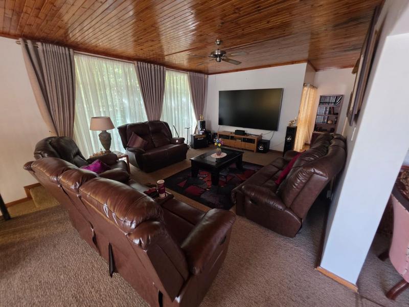 4 Bedroom Property for Sale in Pretoria Gardens Gauteng