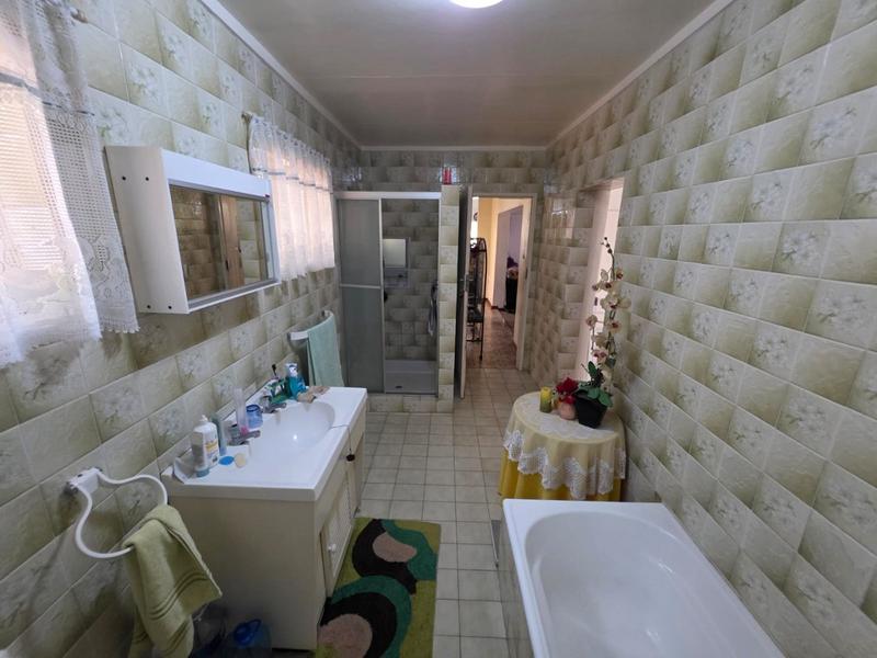 4 Bedroom Property for Sale in Pretoria Gardens Gauteng