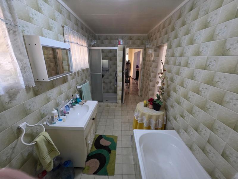 4 Bedroom Property for Sale in Pretoria Gardens Gauteng