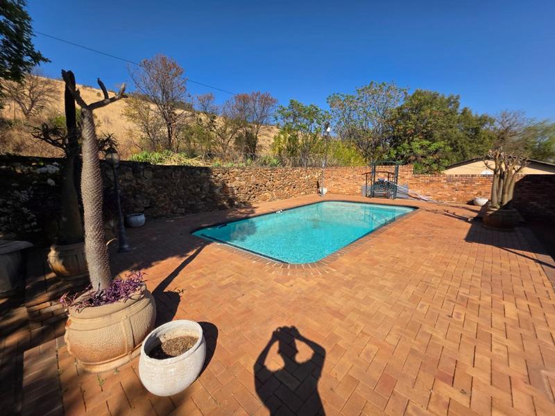 4 Bedroom Property for Sale in Pretoria Gardens Gauteng