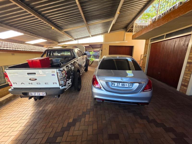 4 Bedroom Property for Sale in Pretoria Gardens Gauteng