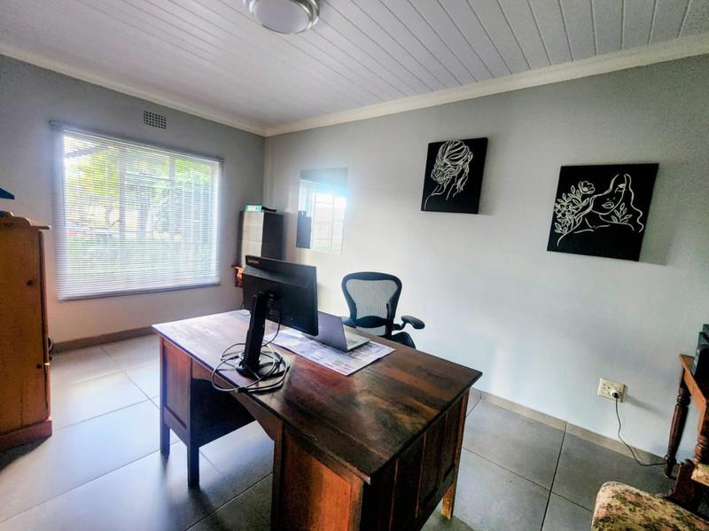 4 Bedroom Property for Sale in Helikonpark Gauteng