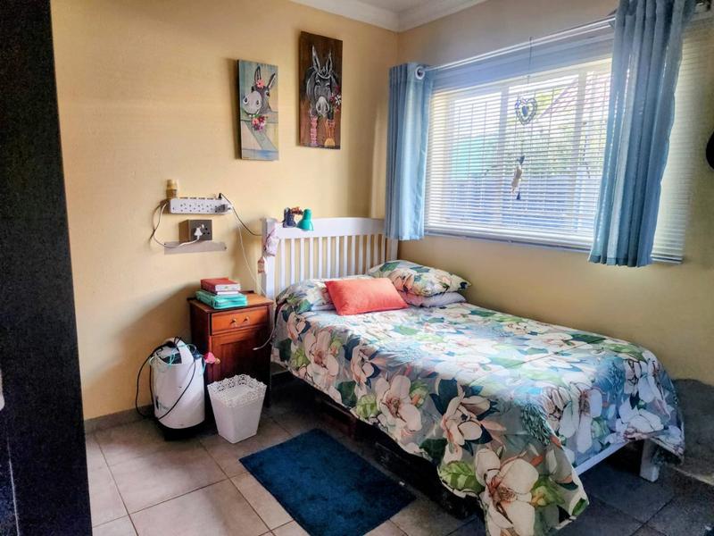 4 Bedroom Property for Sale in Helikonpark Gauteng