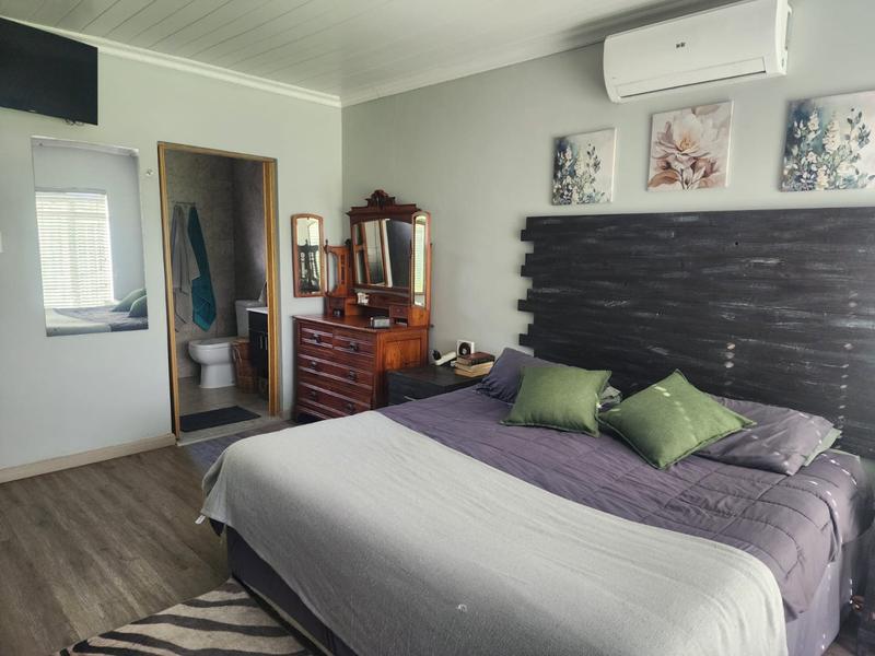 4 Bedroom Property for Sale in Helikonpark Gauteng