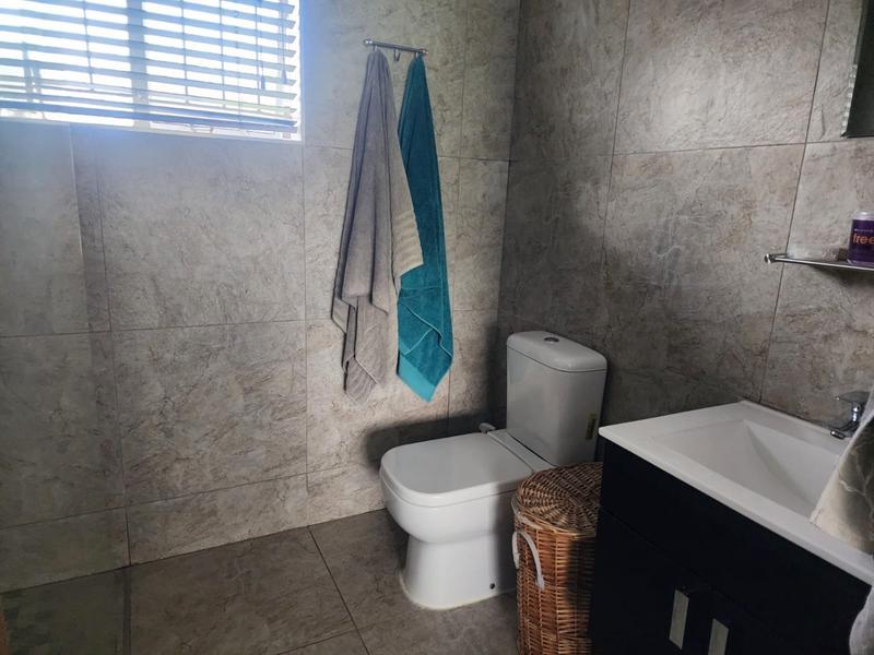 4 Bedroom Property for Sale in Helikonpark Gauteng