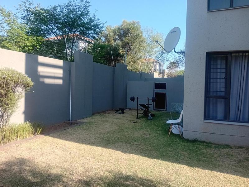 1 Bedroom Property for Sale in Lonehill Gauteng