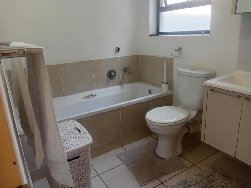 1 Bedroom Property for Sale in Lonehill Gauteng