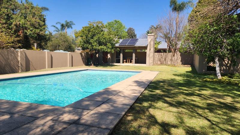 2 Bedroom Property for Sale in Lonehill Gauteng