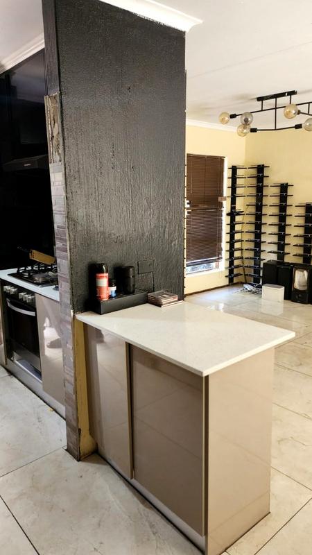 2 Bedroom Property for Sale in Lonehill Gauteng