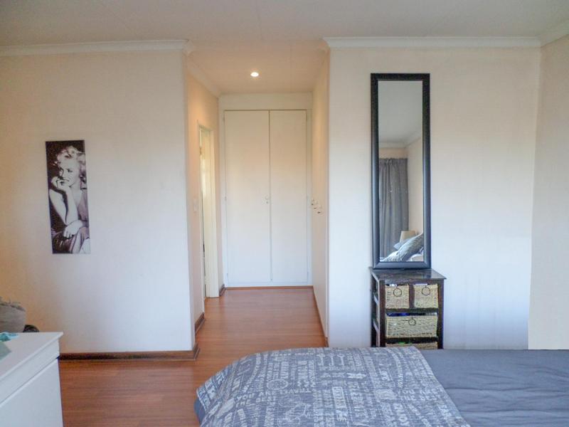 To Let 2 Bedroom Property for Rent in Northwold Gauteng