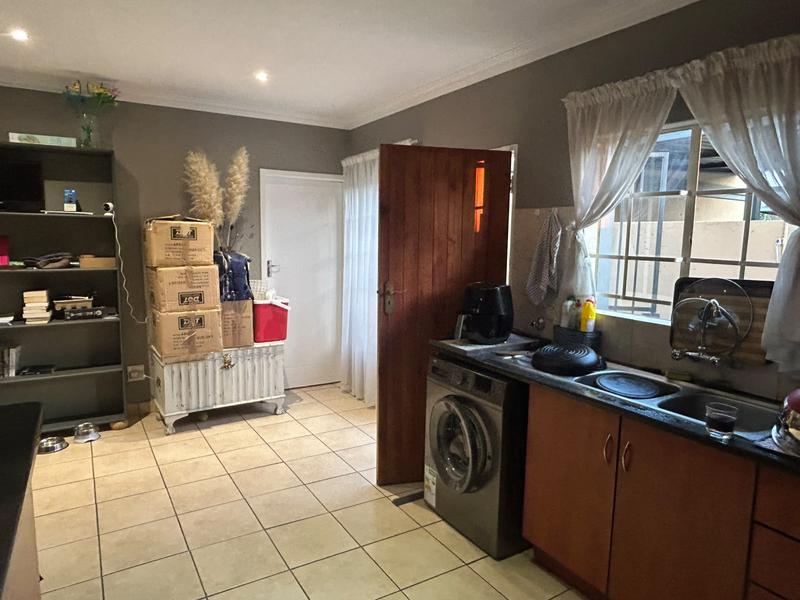 To Let 2 Bedroom Property for Rent in Annlin Gauteng