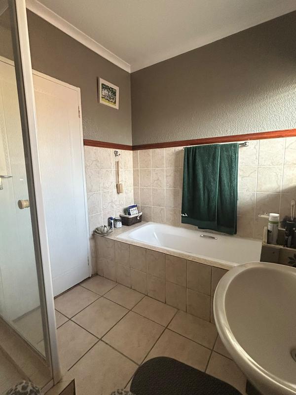 To Let 2 Bedroom Property for Rent in Annlin Gauteng
